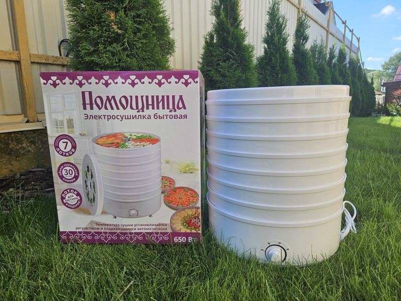 Сушарка для овочів та фруктів Помічниця (7 грат, 30 літрів, 660Вт) 8457 фото