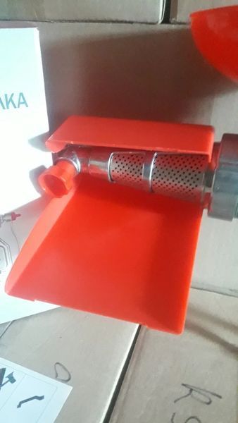 Бытовая (ручная) соковыжималка для томатов в алюминиевом корпусе 76958 фото